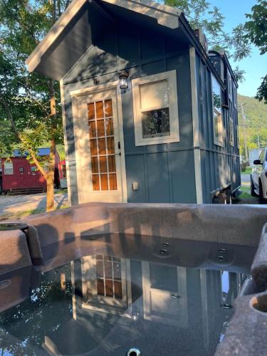 Hiker's Hideaway on The River in Cosby (TN)