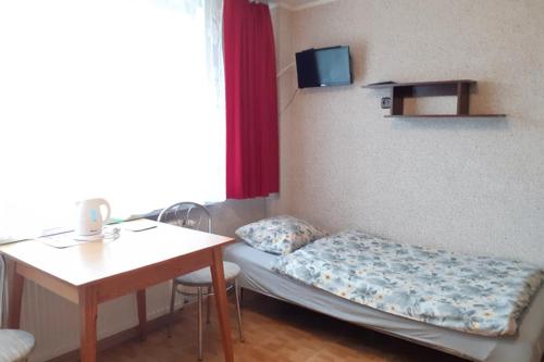 1 double bed, 1 twin bed