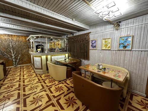 Grunok (Adults only), Pilipets (fotografie 3)
