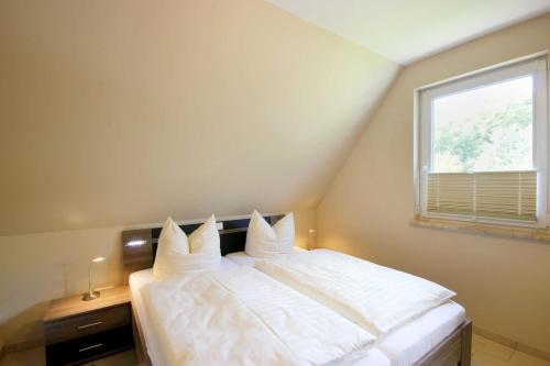 Two-Bedroom Apartment with Balcony image 10