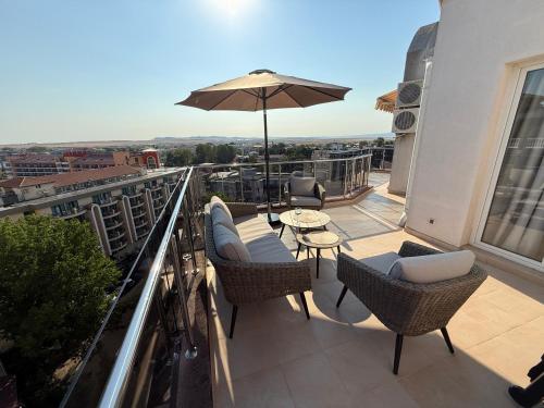 Penthouse Apartment room in Admiral Plaza Apartments