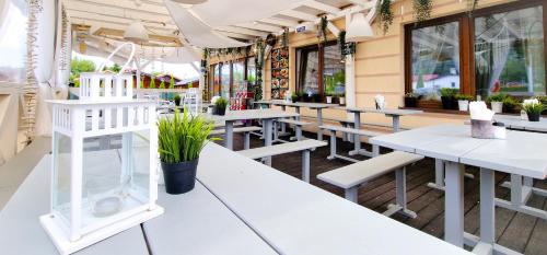 Étterem, Villa Sarema in Chlopy