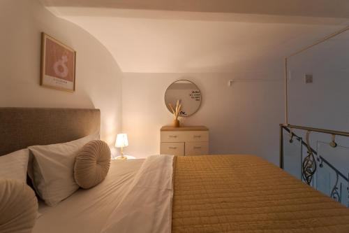 Apartment - Split Level image 5