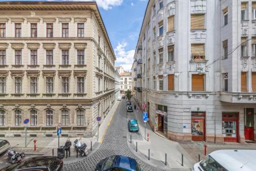 Liana-Luxury And Central Flat - image 12