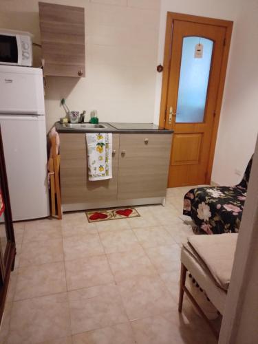 One-Bedroom Apartment image 10