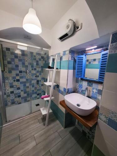 ห้องน้ำ, Ely House Costa d'Amalfi Casa Vacanze in วิเอทรี่ ซุล แมร์