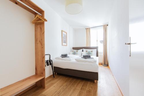 Three-Bedroom Apartment image 9