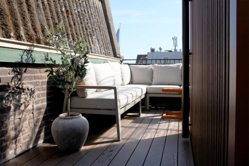 Luxury Harbour Apartment with Sauna and Jacuzzi in Oude Stad