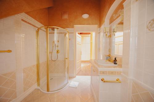 Two-Bedroom Apartment image 5