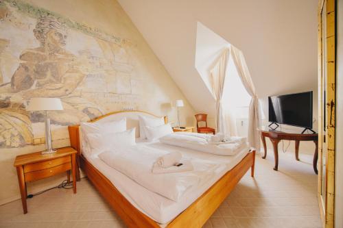 Two-Bedroom Apartment image 7