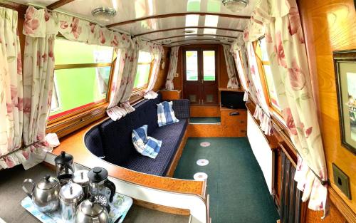 Stone - Boat - Sleeps 8 - Pet Friendly-85ws in Стоун