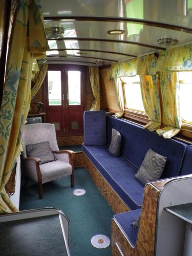 Stone - Boat - Sleeps 6 - Pet Friendly - 85ws in Stone