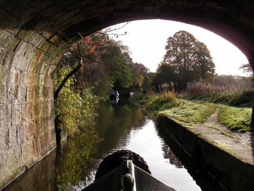 Stone - Boat - Sleeps 6 - Pet Friendly - 85ws in Stone