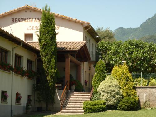  Fonda Barris, Pension in Joanetes