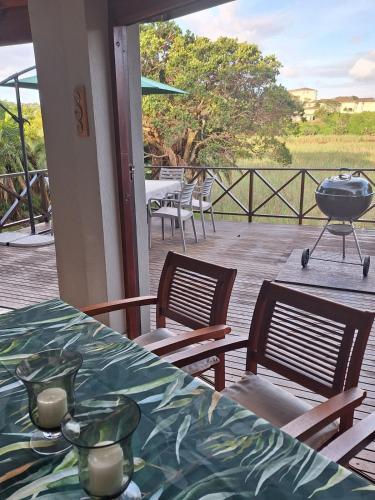 Marina Beach Lagoon View House &Blueflag beach KZN in Southbroom