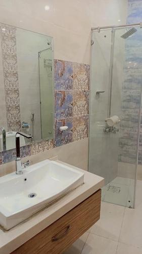 Dutxa, Peaceful Hilltop Apartment in Changla Gali in Ayubia