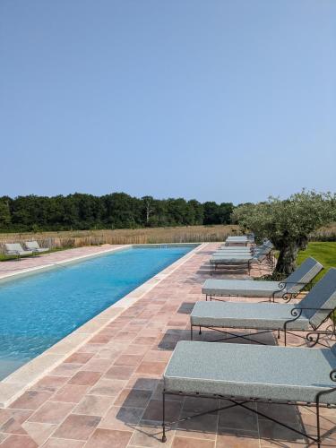 La Bergerie & Le Poulailler, Pool & Spa in Lamotte-Beuvron