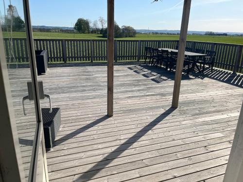 Stay in a country party and penthouse with terrace in Edenberga