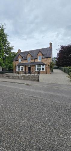Tullochard Guest House in Alness