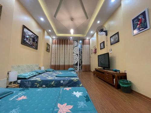 room detail thumbnail 1