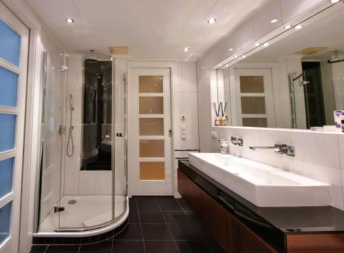Mountains & Lakes - Apartment Seepark Velden, Velden am Wörther See (photo 8)