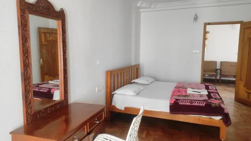 Two-Bedroom Suite image 9