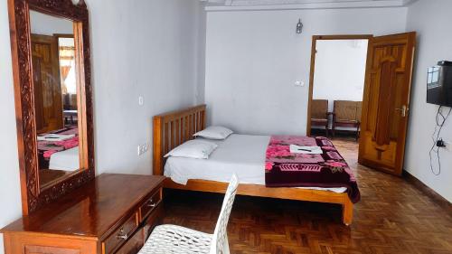Two-Bedroom Suite image 6