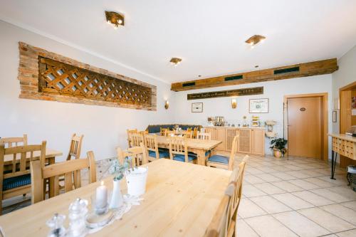 Restaurant, Pimperlhof in Franking