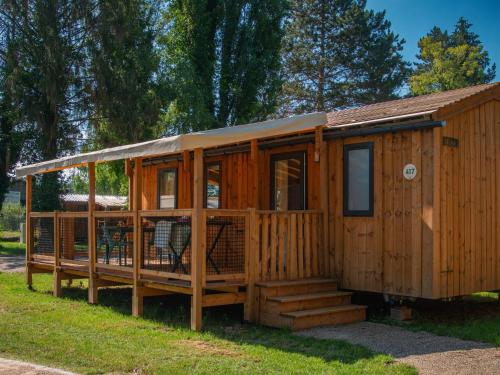 2 bedrooms, 4 beds
