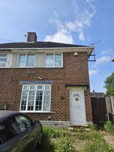 Cozy Room Available Near Birmingham Airport, NEC, Park, HS2
