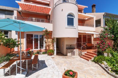  Apartments Jadranka, Pension in Privlaka