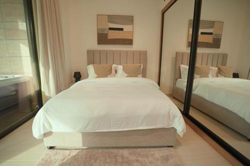 Private Jacuzzi 2BR Luxury Unit, Dubaï (photo 9)