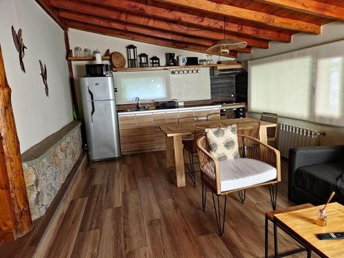 Remanso del Bosque - Amancay Cabin, Manzano Bay in 비야 라 앙고스투라