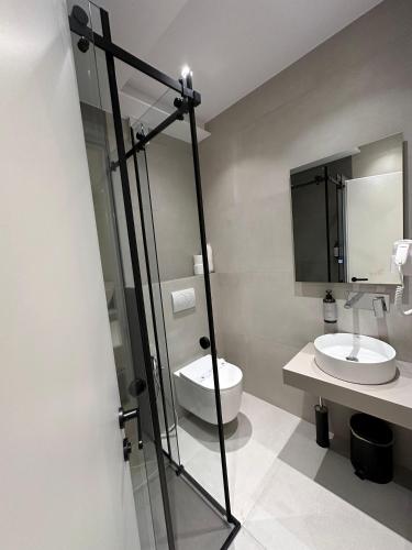 Mina Luxury Rooms, Tirana (foto 6)