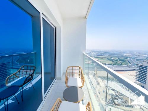 Skyline Studio Escape l Balcony , Gym & Pool, Dubaï (photo 3)