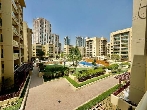 The Greens very well-lit unit, Dubaï (photo 3)