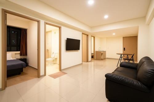 Apartemen Meikarta Cikarang by Cheapinn near Meikarta Central Park