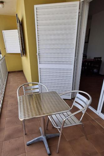 ระเบียง/ชานเรือน, SALINAS APARTMENT VILA DO MAIO WiFi FREE in วีลาโดไมโย