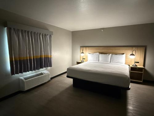 Super 8 by Wyndham Richfield Area - image 6