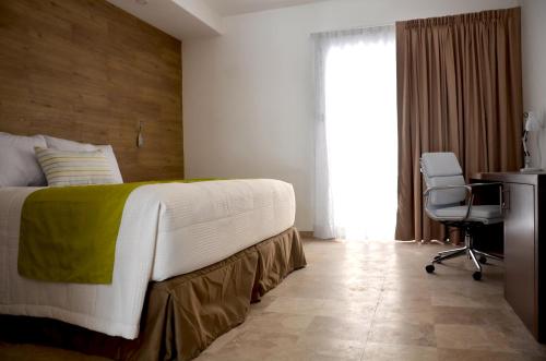 Hotel Catedral La Paz Set in a prime location of La Paz, Hotel Catedral La Paz puts everything the city has to offer just outside your doorstep. The property features a wide range of facilities to make your stay a pleasant