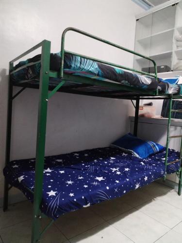 male bedspace, Manila