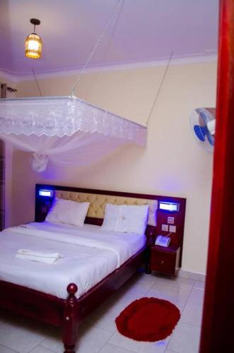 Kidepo Adere Lodge in Kalongo