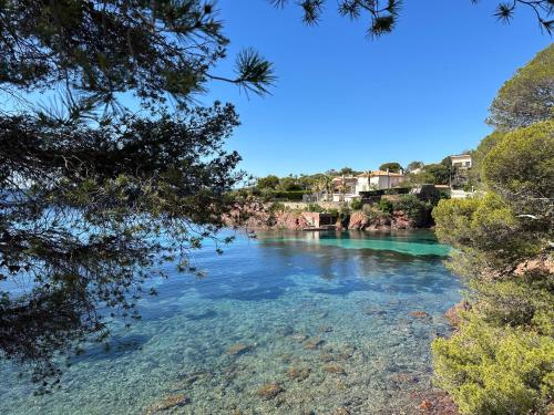 Activités à proximité, Superbe 4 couchages avec terrasse - Clim - 50m de la mer in Agay