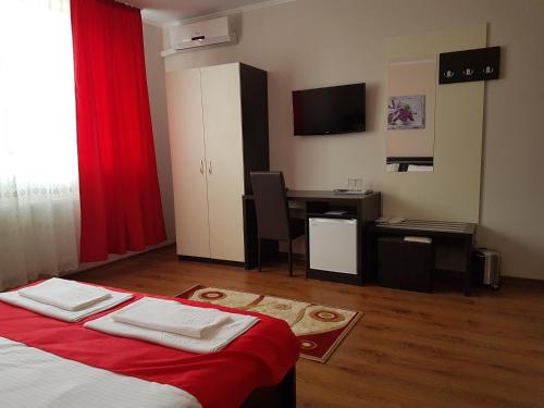 Hotel New - image 2