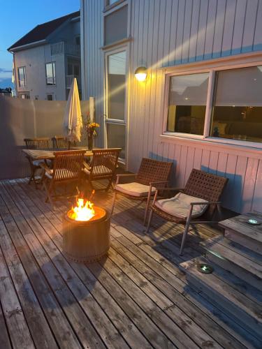 Flott Leilighet, 1 etasje med nydelig sjøutsikt in Åkrehamn