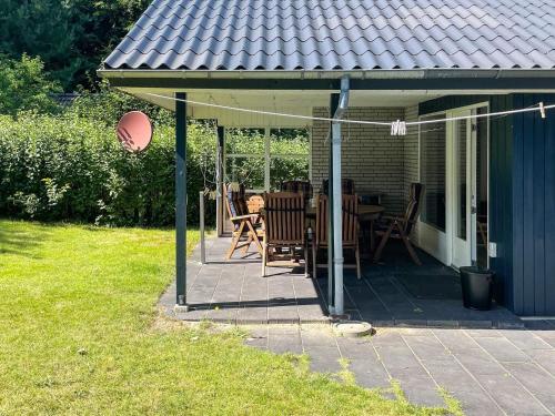  Spacious Lakeside Retreat in Ansager