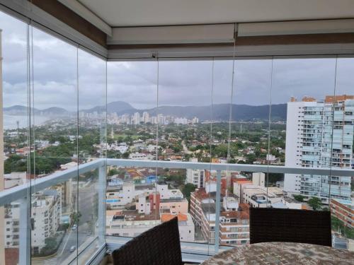 Apto 194B - Com lazer completo e vista inesquecível - piscina!, Guarujá