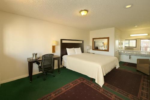 Casa Blanca Hotel & Suites Azusa in Azusa, USA
