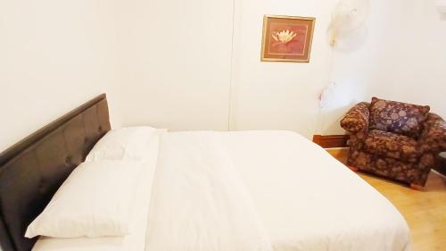 King-bed room with private bath -FREE WIFI-Self check in- New London-Mystic in นิวลอนดอน (CT)