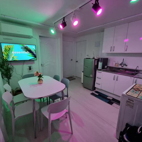 Gunja House, semi-basement, Seúl